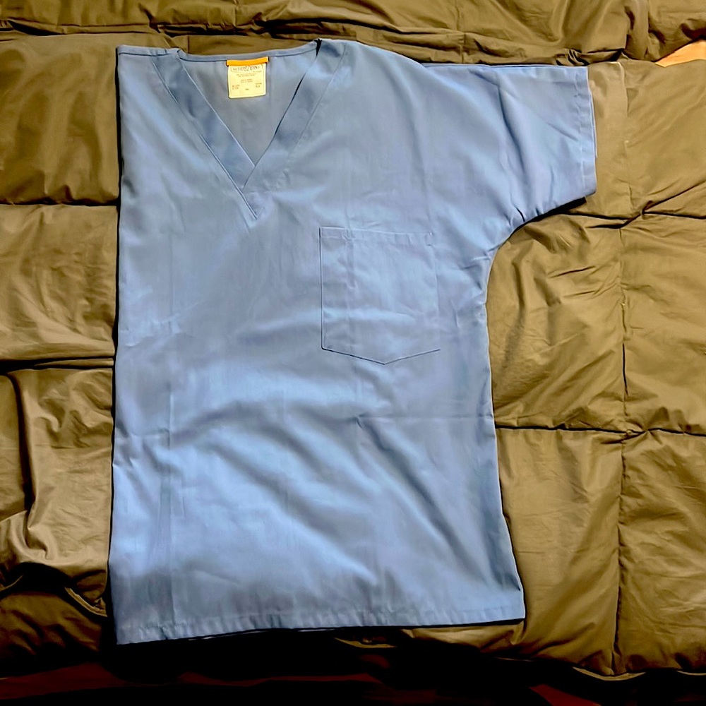Scrub top Unisex Small (9)